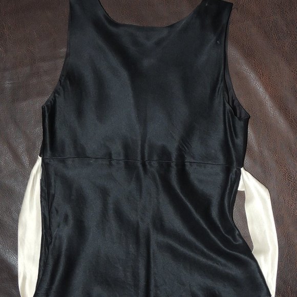 Isaac Mizrahi Fitted Black and White Belted Tie Back Shell - Picture 4 of 4